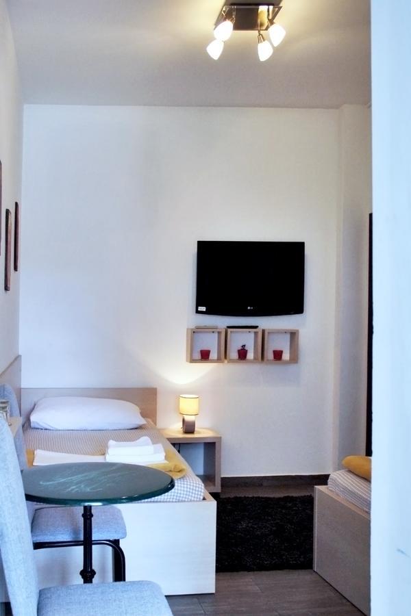 Rooms Fitea Osijek Bagian luar foto