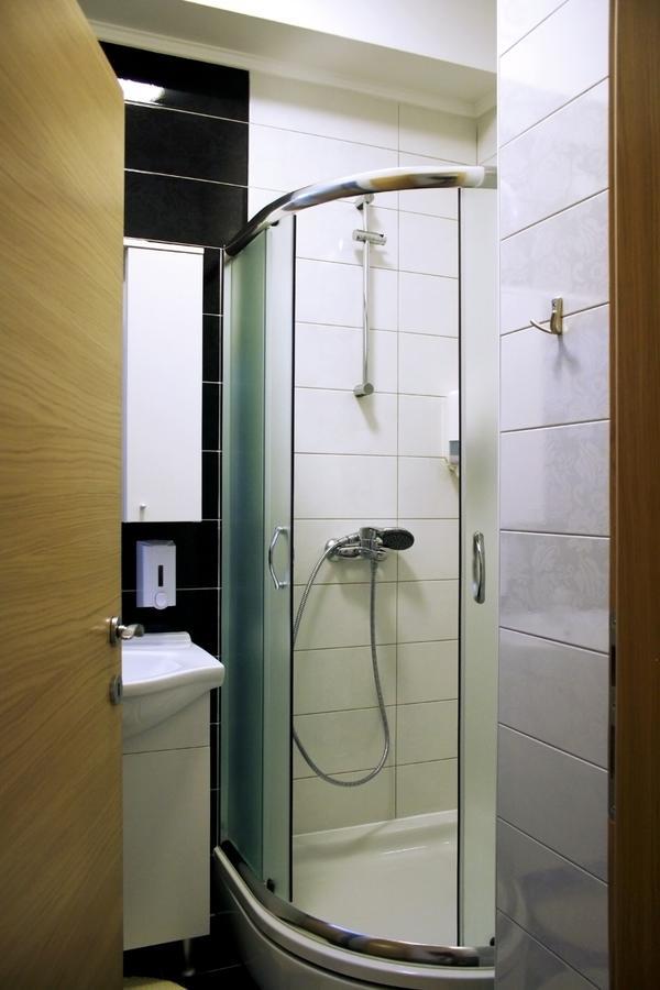 Rooms Fitea Osijek Bagian luar foto