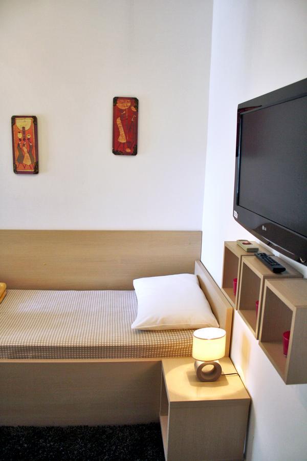 Rooms Fitea Osijek Bagian luar foto
